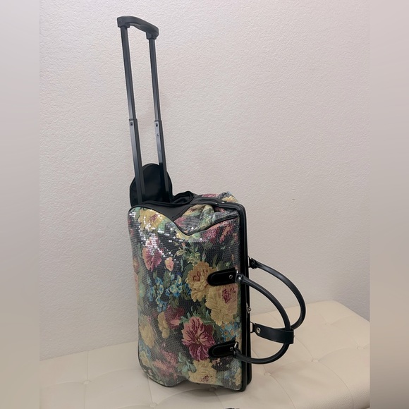 Handbags - A suitcase , very good condition!